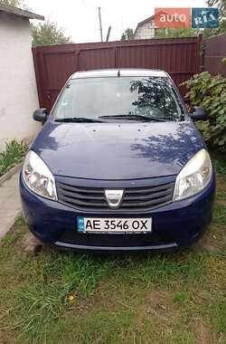 Хетчбек Dacia Sandero 2009 в Дніпрі