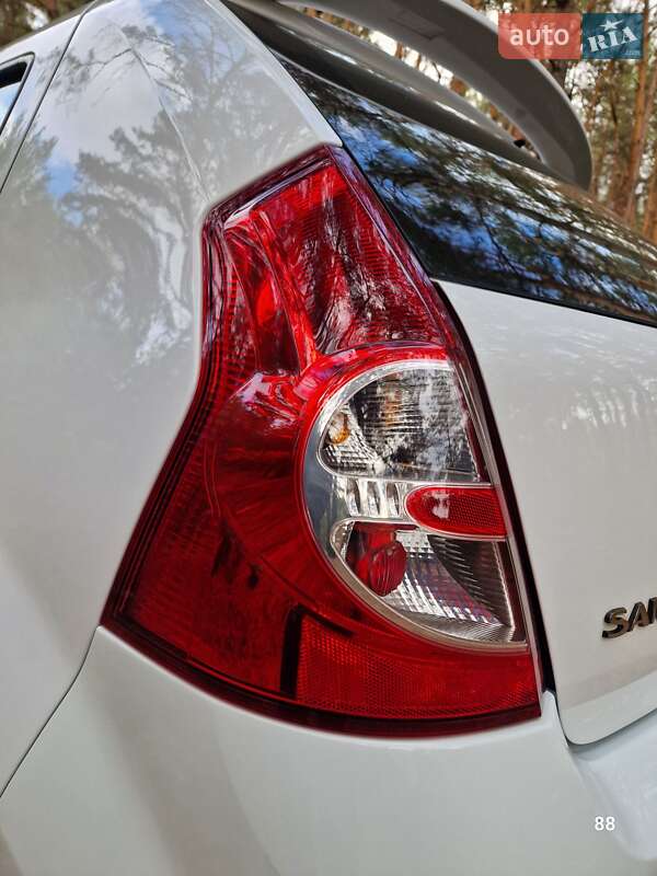 Хэтчбек Dacia Sandero 2009 в Полтаве