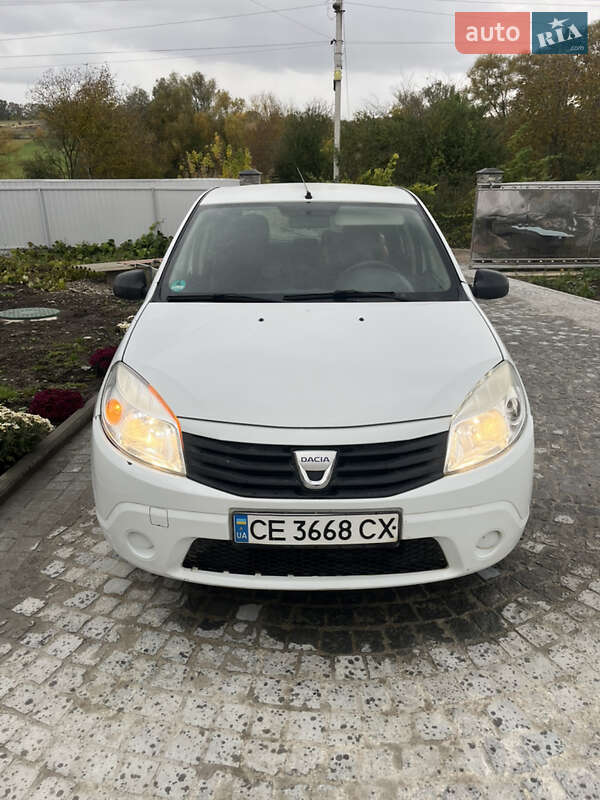 Хетчбек Dacia Sandero 2009 в Кіцмані