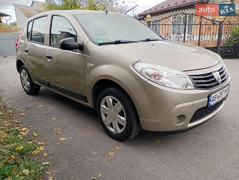 Хэтчбек Dacia Sandero 2009 в Калиновке фото 4 Хэтчбек Dacia Sandero 2009 в Калиновке