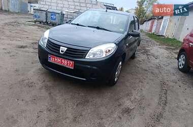 Хэтчбек Dacia Sandero 2009 в Конотопе
