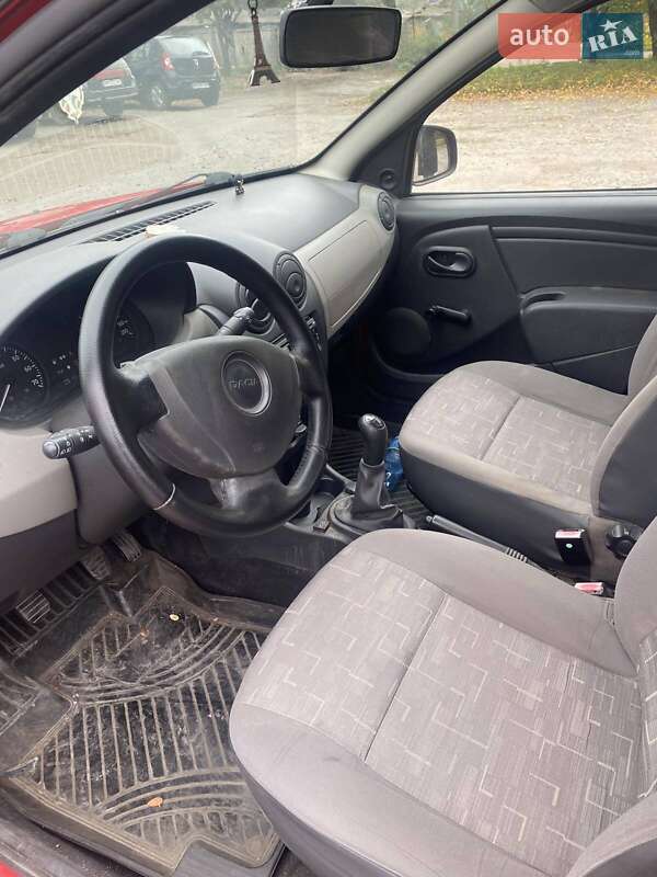 Хетчбек Dacia Sandero 2010 в Сумах фото 5 Хетчбек Dacia Sandero 2010 в Сумах