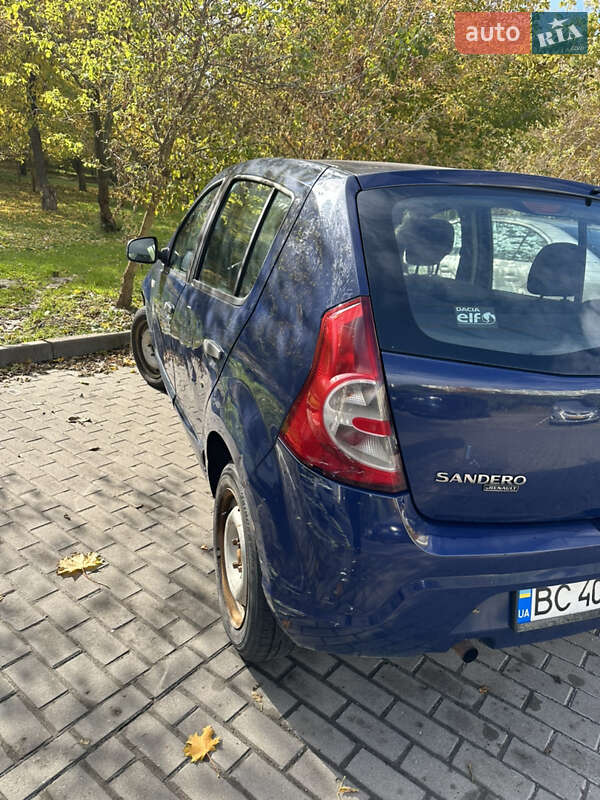 Хэтчбек Dacia Sandero 2009 в Львове