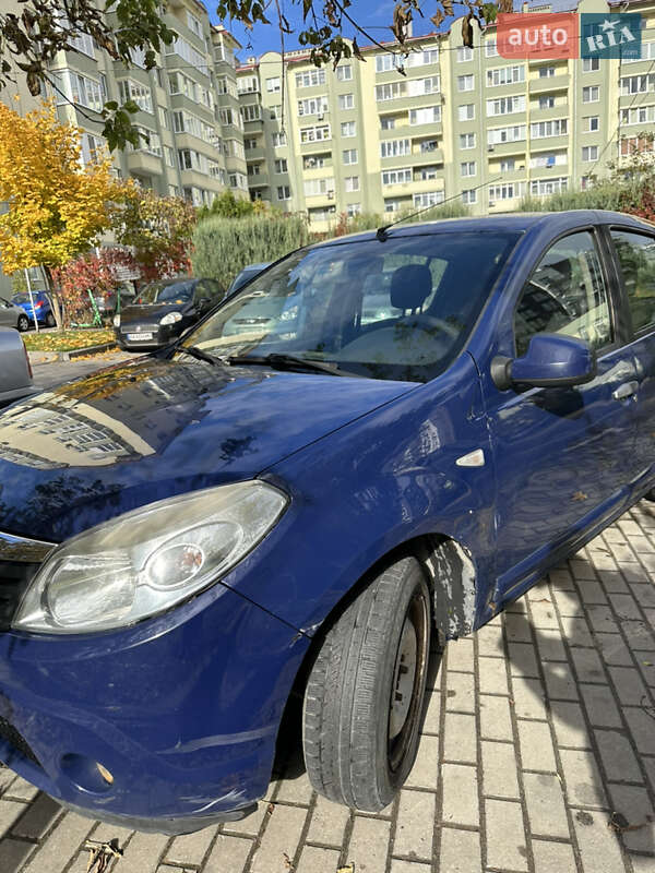 Хэтчбек Dacia Sandero 2009 в Львове