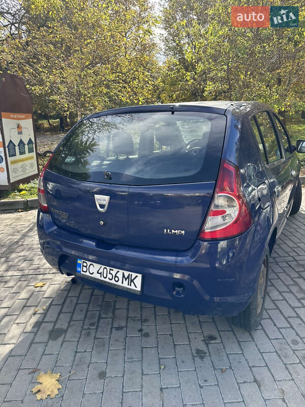 Хэтчбек Dacia Sandero 2009 в Львове