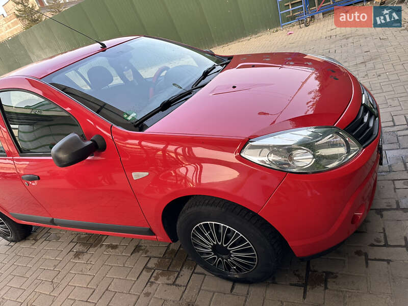 Хетчбек Dacia Sandero 2009 в Хмельницькому