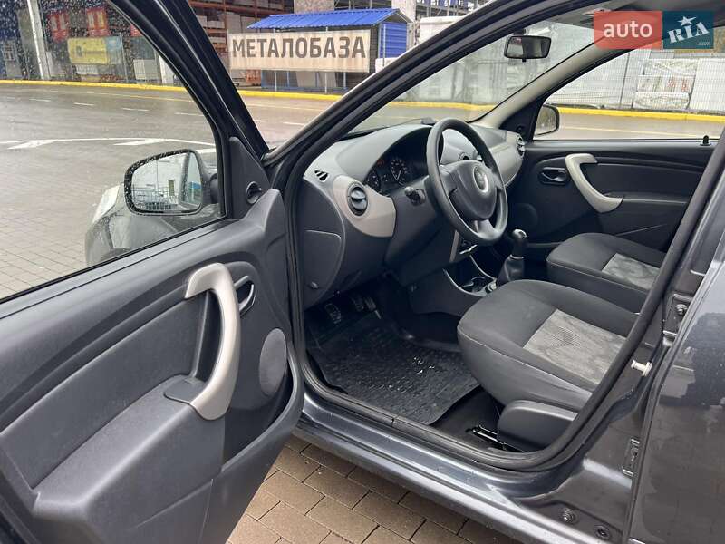 Хетчбек Dacia Sandero 2009 в Сумах фото 16 Хетчбек Dacia Sandero 2009 в Сумах