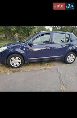 Хетчбек Dacia Sandero 2009 в Кременчуці