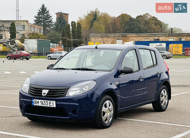 Хетчбек Dacia Sandero 2009 в Житомирі фото 3 Хетчбек Dacia Sandero 2009 в Житомирі