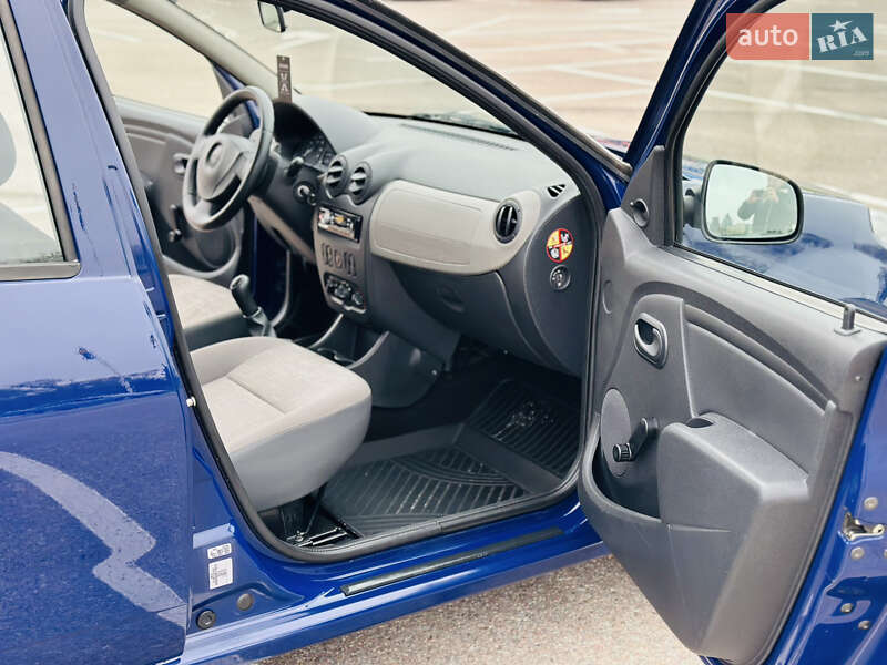 Хетчбек Dacia Sandero 2009 в Житомирі фото 17 Хетчбек Dacia Sandero 2009 в Житомирі
