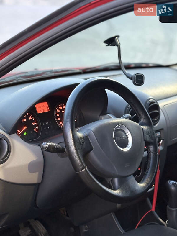 Хетчбек Dacia Sandero 2008 в Кам'янець-Подільському фото 8 Хетчбек Dacia Sandero 2008 в Кам'янець-Подільському