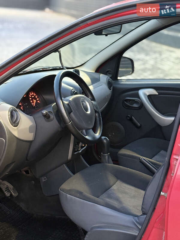 Хетчбек Dacia Sandero 2008 в Кам'янець-Подільському фото 13 Хетчбек Dacia Sandero 2008 в Кам'янець-Подільському