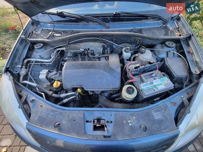 Хетчбек Dacia Sandero 2009 в Світловодську фото Хетчбек Dacia Sandero 2009 в Світловодську