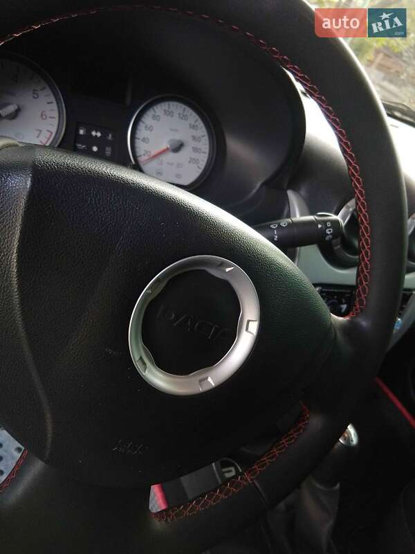 Хэтчбек Dacia Sandero 2009 в Запорожье фото 14 Хэтчбек Dacia Sandero 2009 в Запорожье