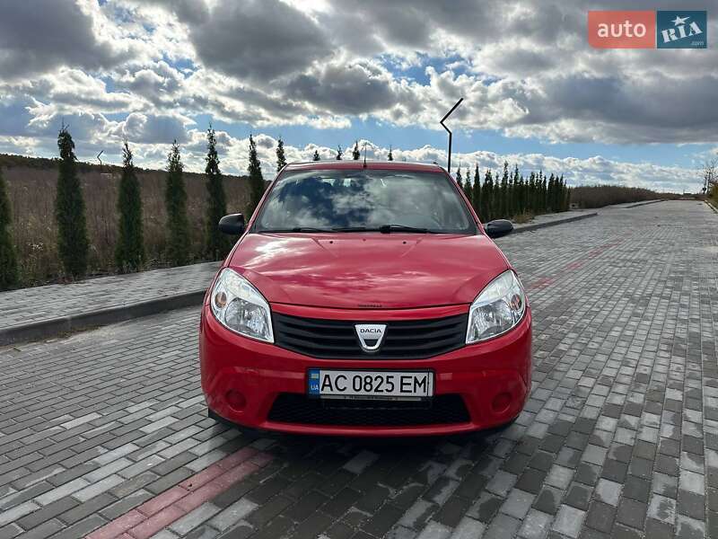 Хэтчбек Dacia Sandero 2009 в Луцке фото Хэтчбек Dacia Sandero 2009 в Луцке