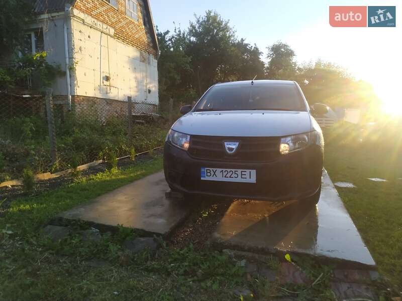 Хетчбек Dacia Sandero 2013 в Хмельницькому