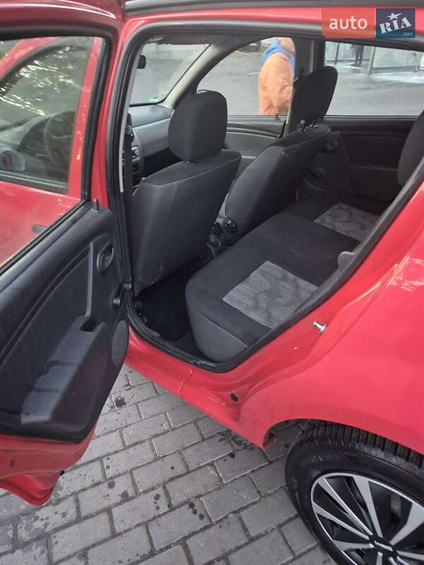 Хэтчбек Dacia Sandero 2009 в Киверцах фото 7 Хэтчбек Dacia Sandero 2009 в Киверцах