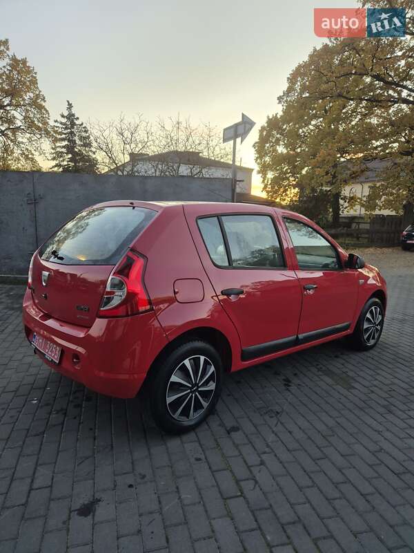 Хэтчбек Dacia Sandero 2009 в Киверцах фото 12 Хэтчбек Dacia Sandero 2009 в Киверцах
