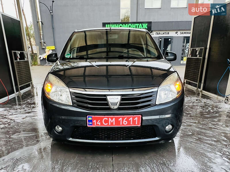 Хетчбек Dacia Sandero 2008 в Києві