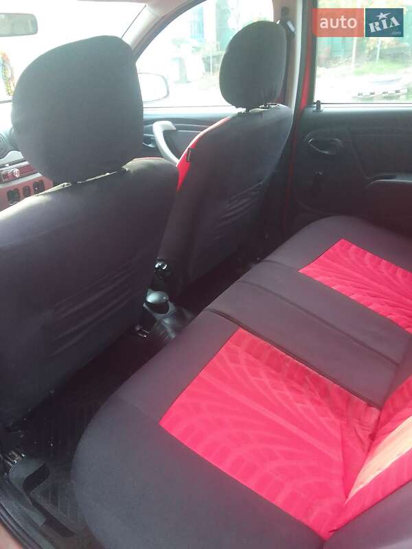 Хэтчбек Dacia Sandero 2009 в Виннице фото 6 Хэтчбек Dacia Sandero 2009 в Виннице