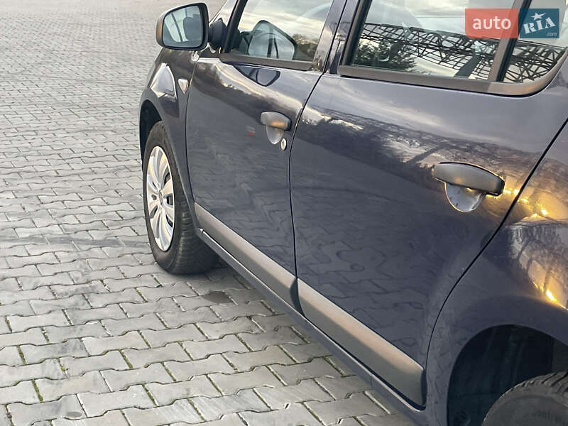 Хетчбек Dacia Sandero 2010 в Луцьку