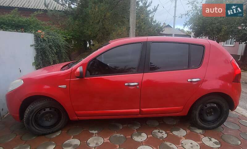Хетчбек Dacia Sandero 2009 в Олександрії