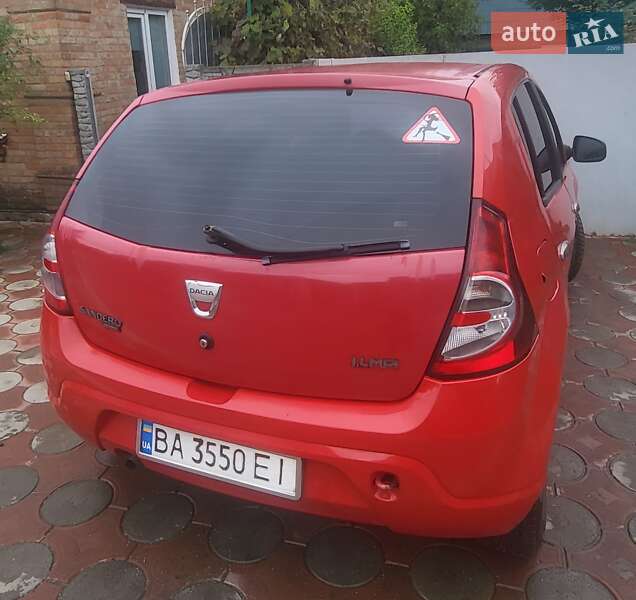 Хетчбек Dacia Sandero 2009 в Олександрії