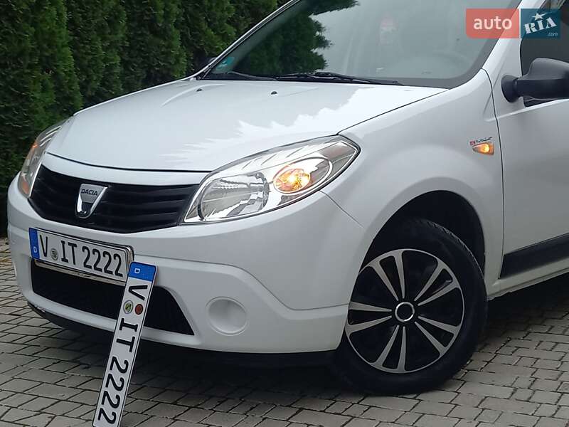 Хэтчбек Dacia Sandero 2009 в Самборе фото 3 Хэтчбек Dacia Sandero 2009 в Самборе