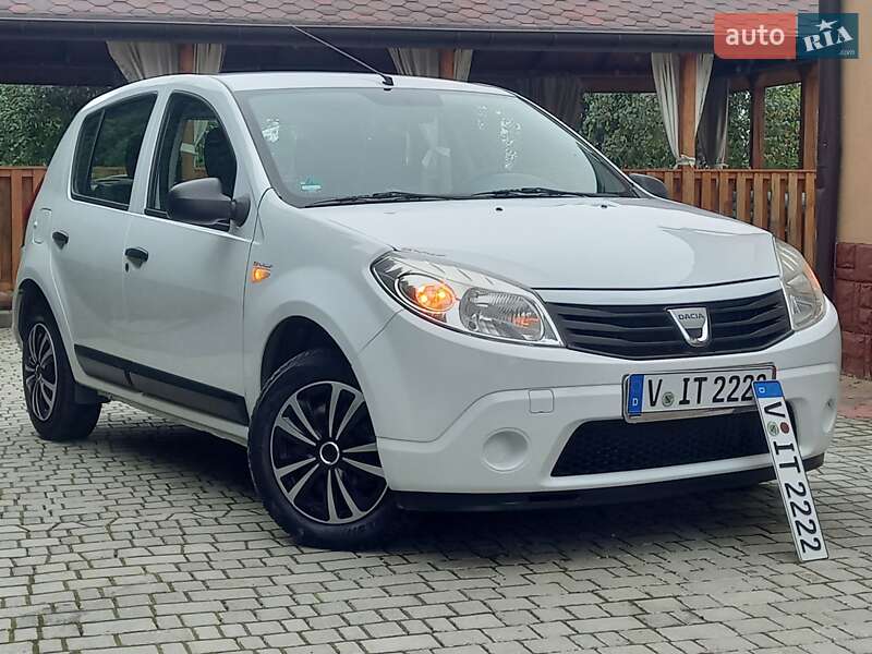 Хэтчбек Dacia Sandero 2009 в Самборе фото 24 Хэтчбек Dacia Sandero 2009 в Самборе