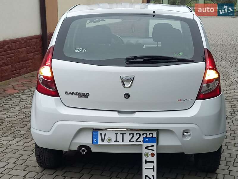 Хэтчбек Dacia Sandero 2009 в Самборе фото 36 Хэтчбек Dacia Sandero 2009 в Самборе