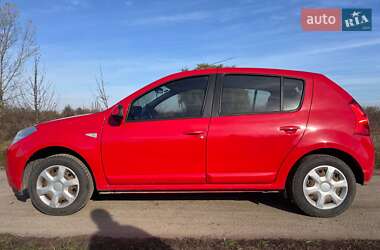 Хэтчбек Dacia Sandero 2012 в Бердичеве