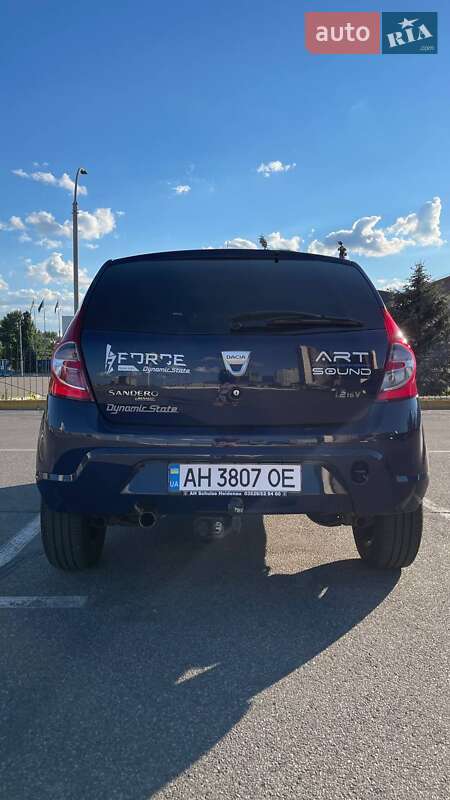 Хэтчбек Dacia Sandero 2009 в Киеве фото 2 Хэтчбек Dacia Sandero 2009 в Киеве