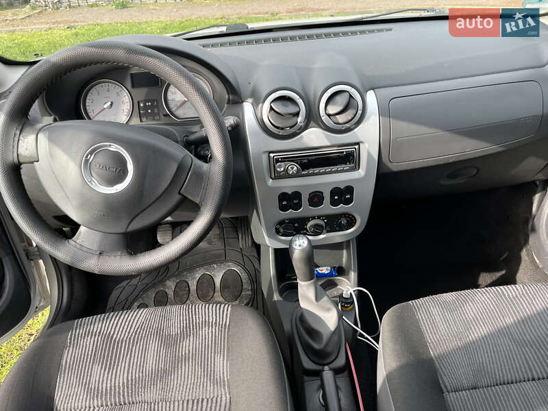 Хетчбек Dacia Sandero 2009 в Луцьку