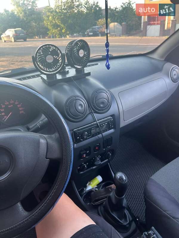 Хетчбек Dacia Sandero 2009 в Маршинцях фото 7 Хетчбек Dacia Sandero 2009 в Маршинцях