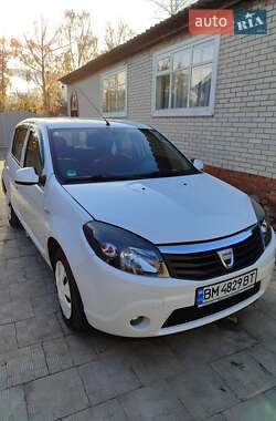 Хетчбек Dacia Sandero 2010 в Лебедині