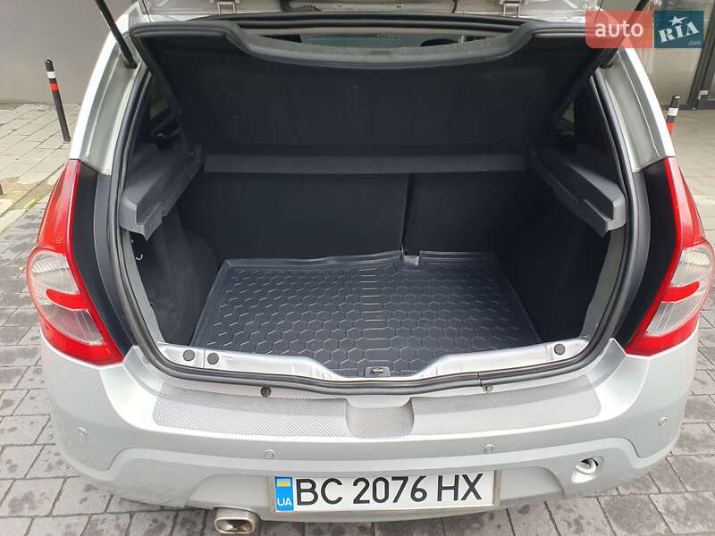 Хэтчбек Dacia Sandero 2009 в Львове фото 19 Хэтчбек Dacia Sandero 2009 в Львове