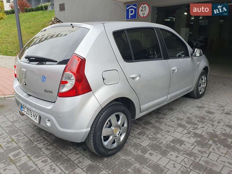 Хэтчбек Dacia Sandero 2009 в Львове фото 12 Хэтчбек Dacia Sandero 2009 в Львове