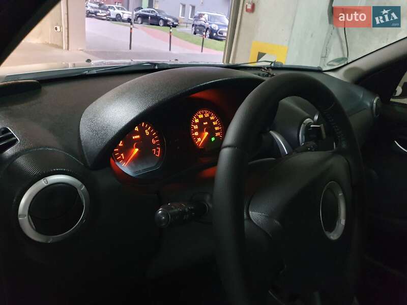 Хэтчбек Dacia Sandero 2009 в Львове фото 34 Хэтчбек Dacia Sandero 2009 в Львове