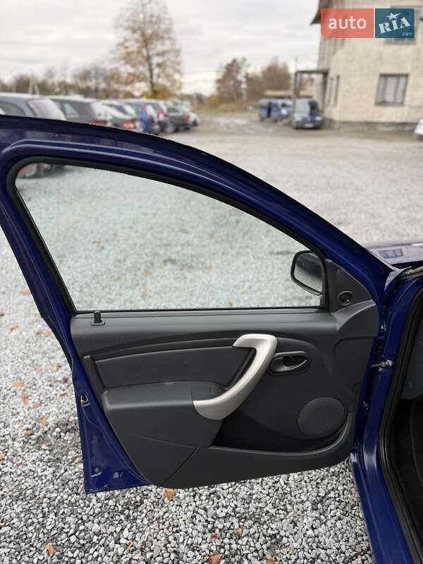 Хетчбек Dacia Sandero 2009 в Луцьку фото 77 Хетчбек Dacia Sandero 2009 в Луцьку
