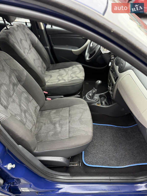 Хетчбек Dacia Sandero 2009 в Луцьку фото 82 Хетчбек Dacia Sandero 2009 в Луцьку