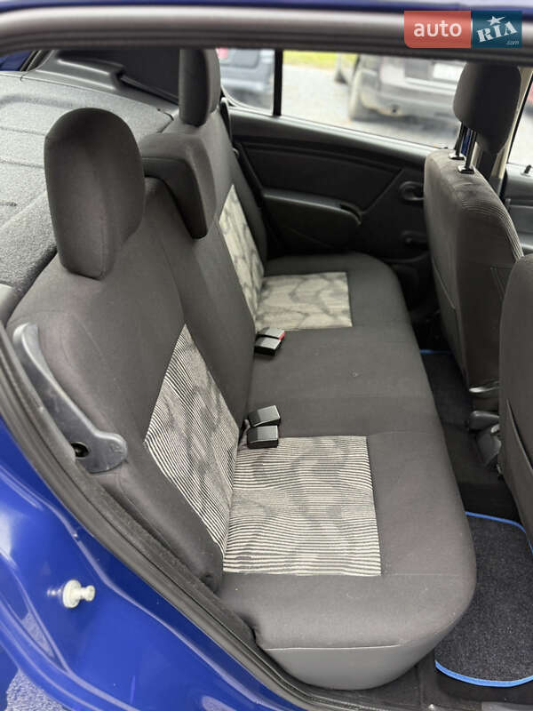 Хетчбек Dacia Sandero 2009 в Луцьку фото 87 Хетчбек Dacia Sandero 2009 в Луцьку