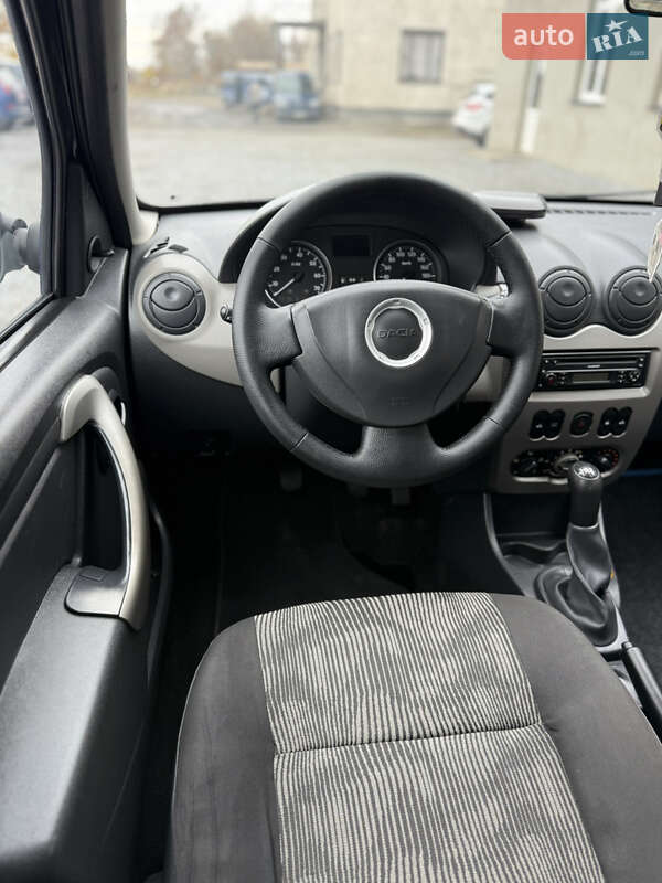 Хетчбек Dacia Sandero 2009 в Луцьку фото 95 Хетчбек Dacia Sandero 2009 в Луцьку