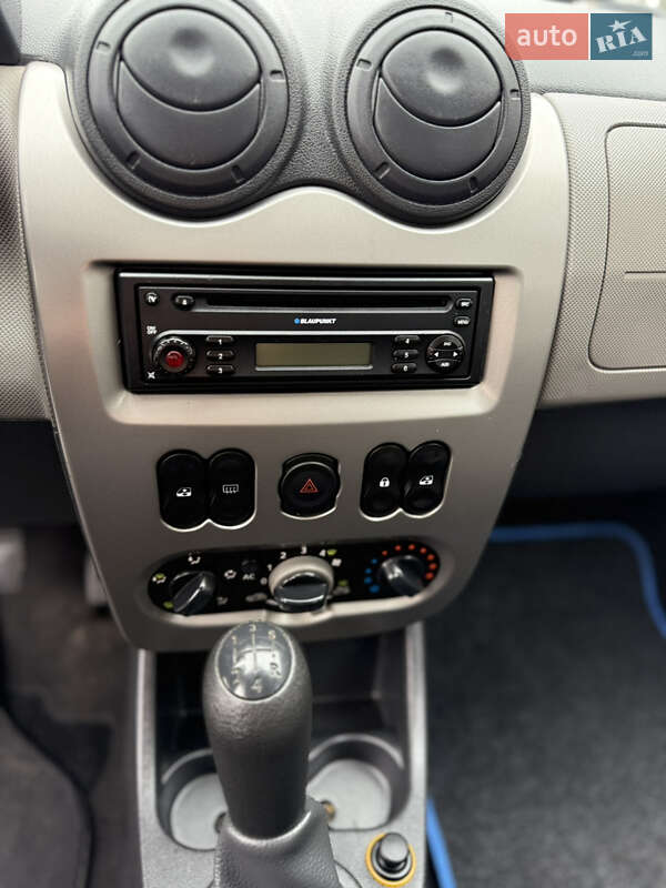 Хетчбек Dacia Sandero 2009 в Луцьку фото 99 Хетчбек Dacia Sandero 2009 в Луцьку