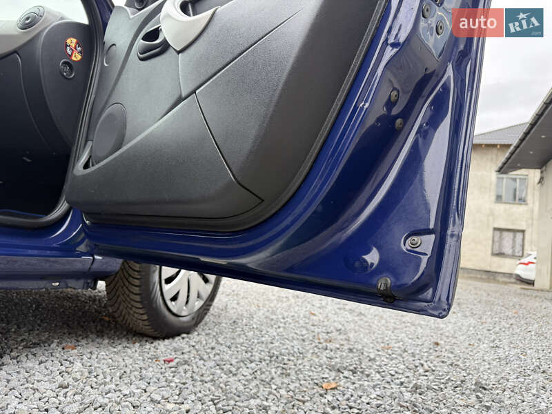 Хетчбек Dacia Sandero 2009 в Луцьку фото 120 Хетчбек Dacia Sandero 2009 в Луцьку