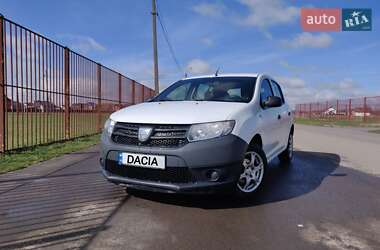 Хэтчбек Dacia Sandero 2013 в Луцке