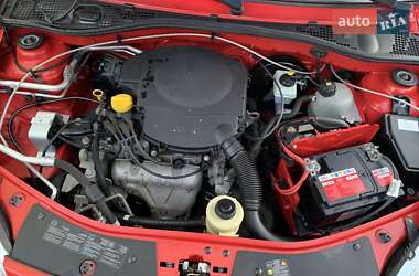 Хэтчбек Dacia Sandero 2008 в Чернигове
