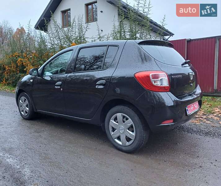 Хетчбек Dacia Sandero 2013 в Луцьку