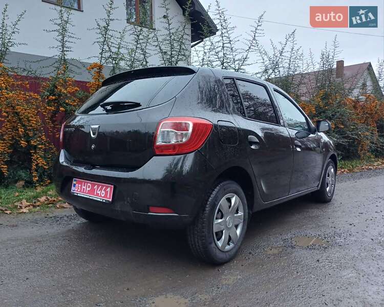 Хетчбек Dacia Sandero 2013 в Луцьку