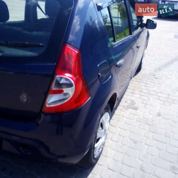 Хэтчбек Dacia Sandero 2011 в Бердичеве фото 4 Хэтчбек Dacia Sandero 2011 в Бердичеве