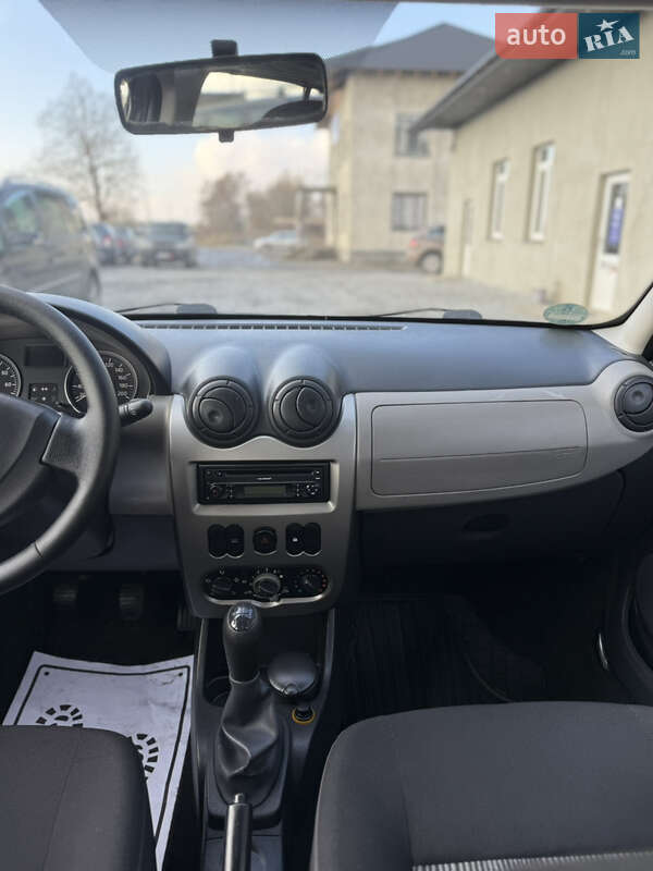 Хэтчбек Dacia Sandero 2009 в Луцке фото 96 Хэтчбек Dacia Sandero 2009 в Луцке
